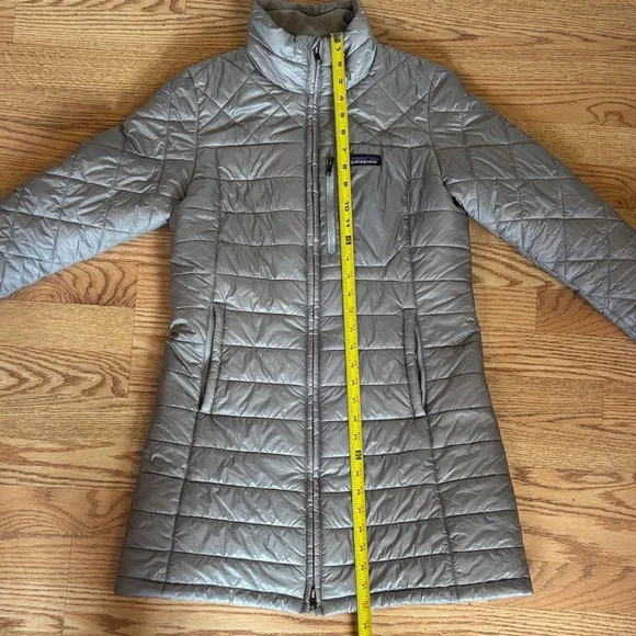 Patagonia Women's Gray Quilted Puffer Jacket Parka - Picture 7 of 7
